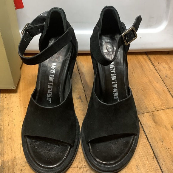 New in box A.S.98 Stu suede sandal. Sz 38 but runs large so fits a Sz 8. $165 - Picture 2 of 5